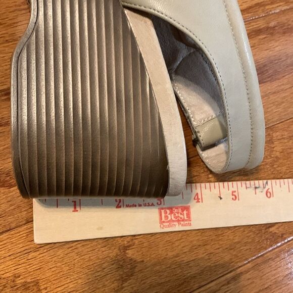 Women's Alanis Size 7 Wedge Sandal cream color - Picture 8 of 11
